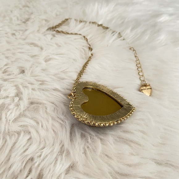 Betsey Johnson Leaping Leopards Heart Pendant Necklace New - Picture 4 of 7